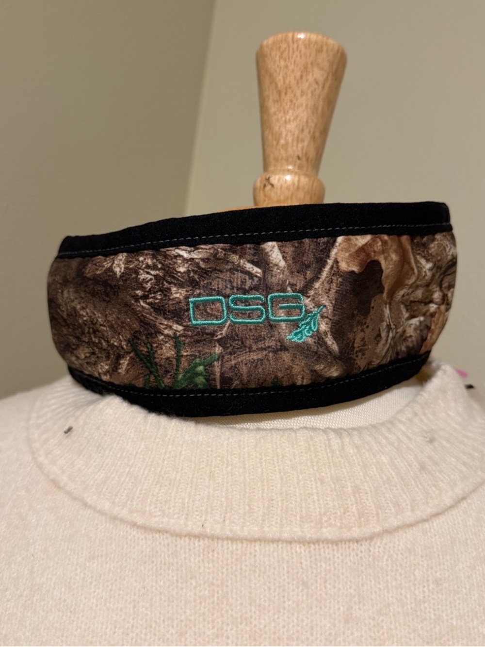 DSG Women’s Camouflage Baseball Cap & Headband Bundle with Teal Logo - Picture 2 of 2